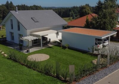Freistehendes Einfamilienhaus mit Doppelcarport im Steinhof, Aeschi